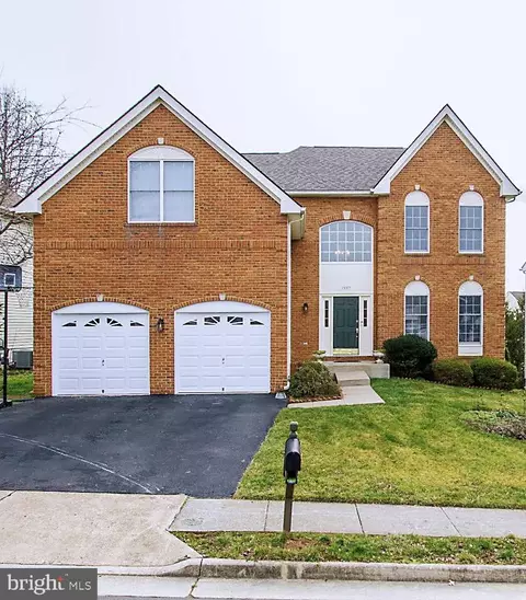 13317 Horsepen Woods Ln, Herndon, VA 20171