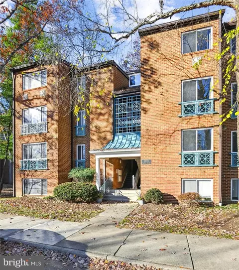 11808 Breton Ct #32C, Reston, VA 20191