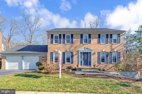8414 Golden Aspen Ct, Springfield, VA 22153