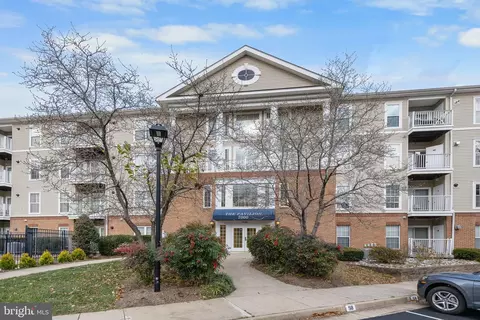 7000 Falls Reach Dr #308, Falls Church, VA 22043