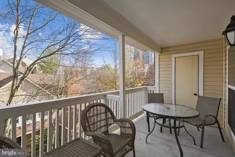 1536 Lincoln Way #203, Mclean, VA 22102