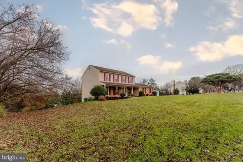 9846 Faust Dr, Vienna, VA 22182 photo 58