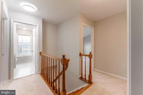9846 Faust Dr, Vienna, VA 22182 photo 57