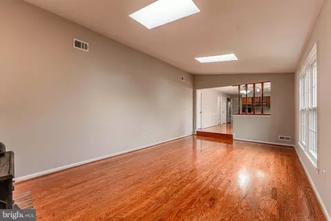 9846 Faust Dr, Vienna, VA 22182 photo 36