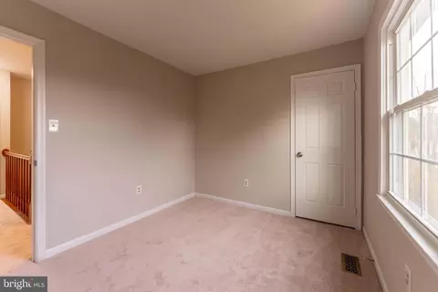 9846 Faust Dr, Vienna, VA 22182 photo 51