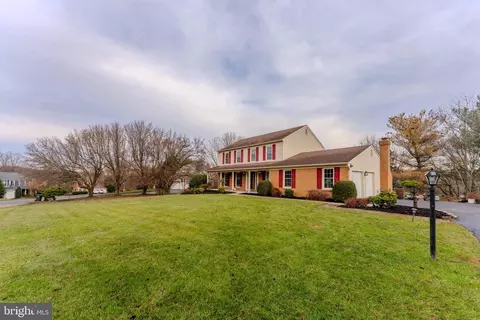 9846 Faust Dr, Vienna, VA 22182 photo 59