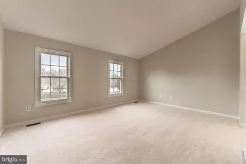 9846 Faust Dr, Vienna, VA 22182 photo 42