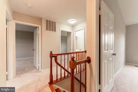 9846 Faust Dr, Vienna, VA 22182 photo 41