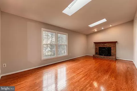 9846 Faust Dr, Vienna, VA 22182 photo 33