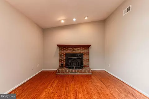 9846 Faust Dr, Vienna, VA 22182 photo 35
