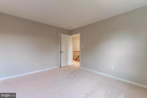 9846 Faust Dr, Vienna, VA 22182 photo 53