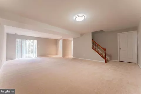9846 Faust Dr, Vienna, VA 22182 photo 18