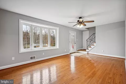 8614 London Ct, Springfield, VA 22151 photo 12