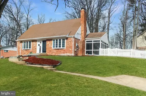8614 London Ct, Springfield, VA 22151 photo 2