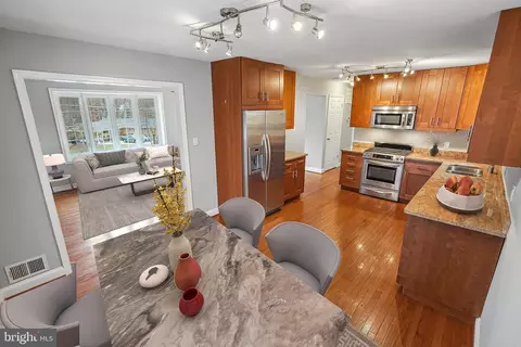 8614 London Ct, Springfield, VA 22151 photo 14