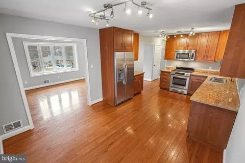 8614 London Ct, Springfield, VA 22151 photo 15