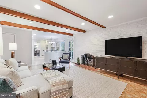 1317 Elsinore Ave, Mclean, VA 22102 photo 5
