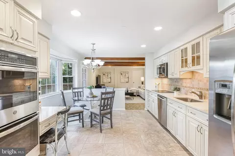 1317 Elsinore Ave, Mclean, VA 22102 photo 3