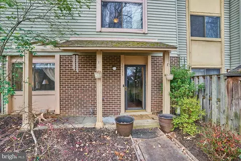 10675 Spring Oak Ct, Burke, VA 22015 photo 4