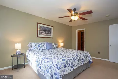 10675 Spring Oak Ct, Burke, VA 22015 photo 24