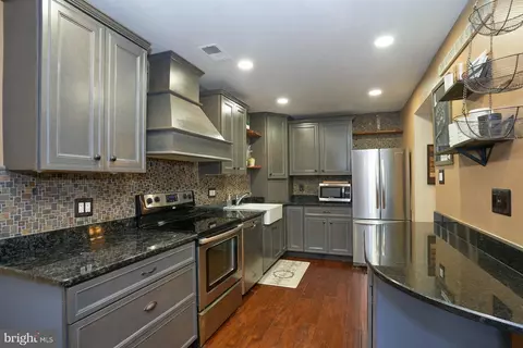 10675 Spring Oak Ct, Burke, VA 22015 photo 14