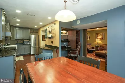 10675 Spring Oak Ct, Burke, VA 22015 photo 13