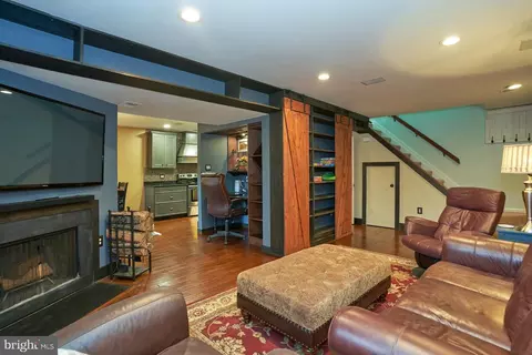 10675 Spring Oak Ct, Burke, VA 22015 photo 10