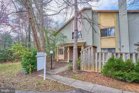 10675 Spring Oak Ct, Burke, VA 22015 photo 2