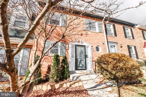4534 Garbo Ct, Annandale, VA 22003