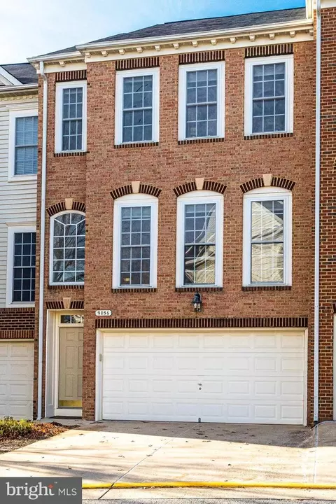 9056 Tanyard Ln, Lorton, VA 22079