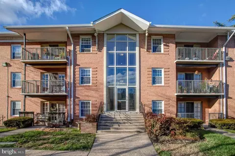 3330 Spring Ln #D-34, Falls Church, VA 22041