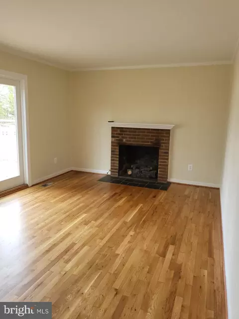 2112 Docket Ln, Vienna, VA 22181 photo 8