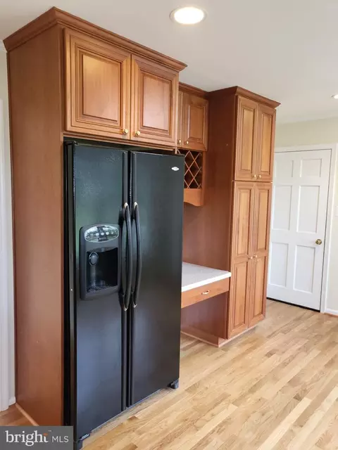 2112 Docket Ln, Vienna, VA 22181 photo 4