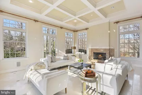 1125 Basil Rd, Mclean, VA 22101 photo 1