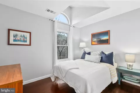 11120 Glade Dr, Reston, VA 20191 photo 28