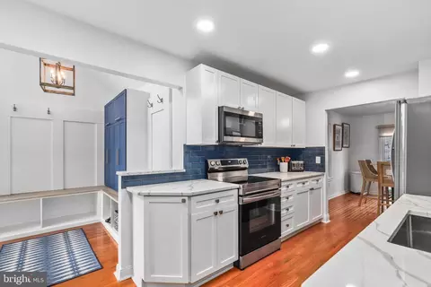11120 Glade Dr, Reston, VA 20191 photo 8