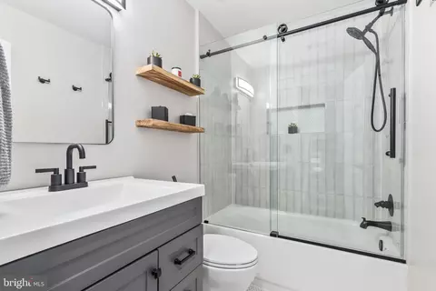11120 Glade Dr, Reston, VA 20191 photo 30