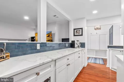 11120 Glade Dr, Reston, VA 20191 photo 10