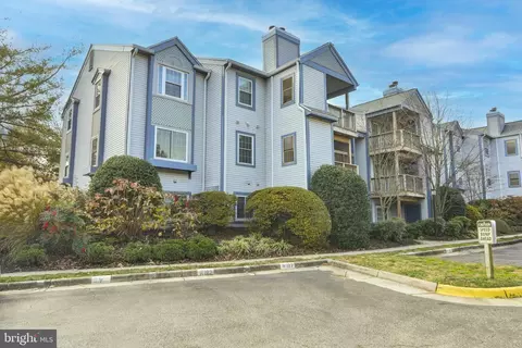 6908 Victoria Dr #G, Alexandria, VA 22310