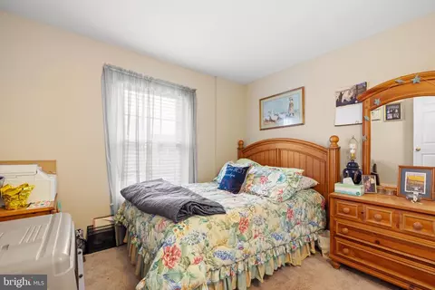 8064 Powderbrook Ln, Springfield, VA 22153 photo 16