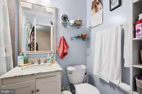 8064 Powderbrook Ln, Springfield, VA 22153 photo 18