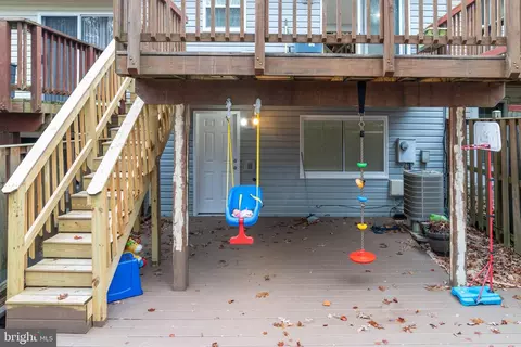 Exterior - 8069 Donegal Ln, Springfield, VA 22153 photo 13 of 16