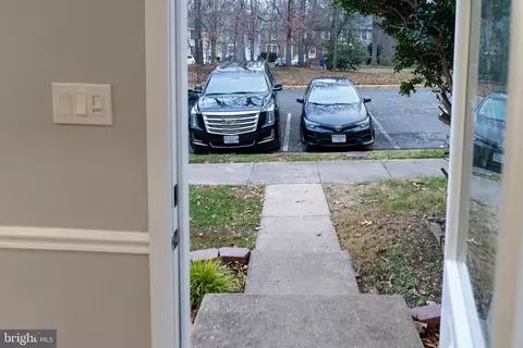 View/Area - 8069 Donegal Ln, Springfield, VA 22153 photo 1 of 1