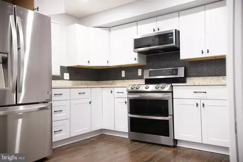 8069 Donegal Ln, Springfield, VA 22153