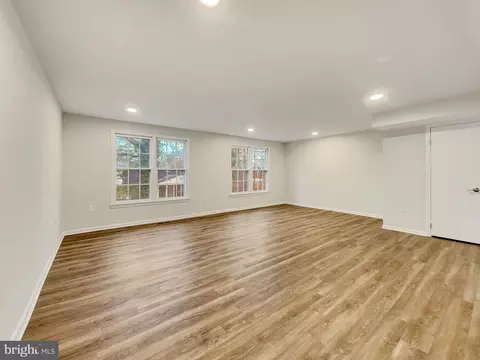 8002 Carbondale Way, Springfield, VA 22153 photo 9