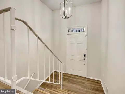 8002 Carbondale Way, Springfield, VA 22153 photo 2