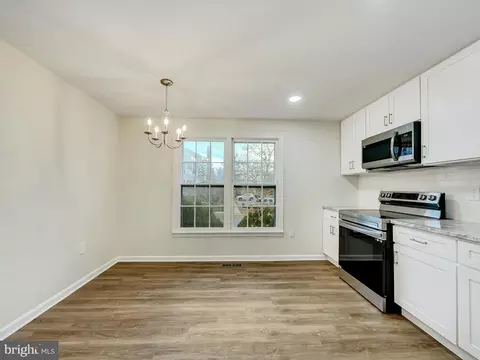 8002 Carbondale Way, Springfield, VA 22153 photo 8
