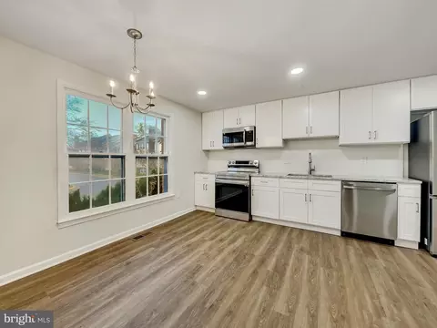 8002 Carbondale Way, Springfield, VA 22153 photo 3