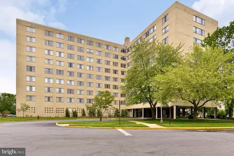 6621 Wakefield Dr #718, Alexandria, VA 22307
