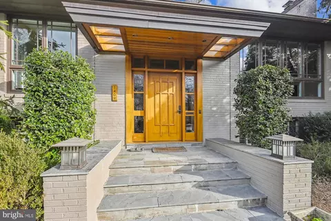 1409 Layman St, Mclean, VA 22101 photo 2